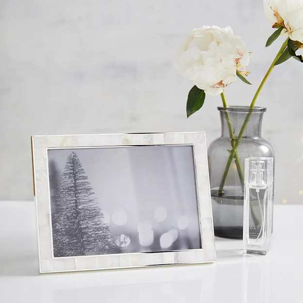 Mother of Pearl Photo Frame – 5x7” | The White Company (UK)