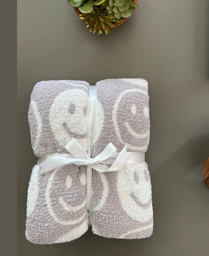 Two-Tone Smiley Buttery Blanket | The Styled Collection