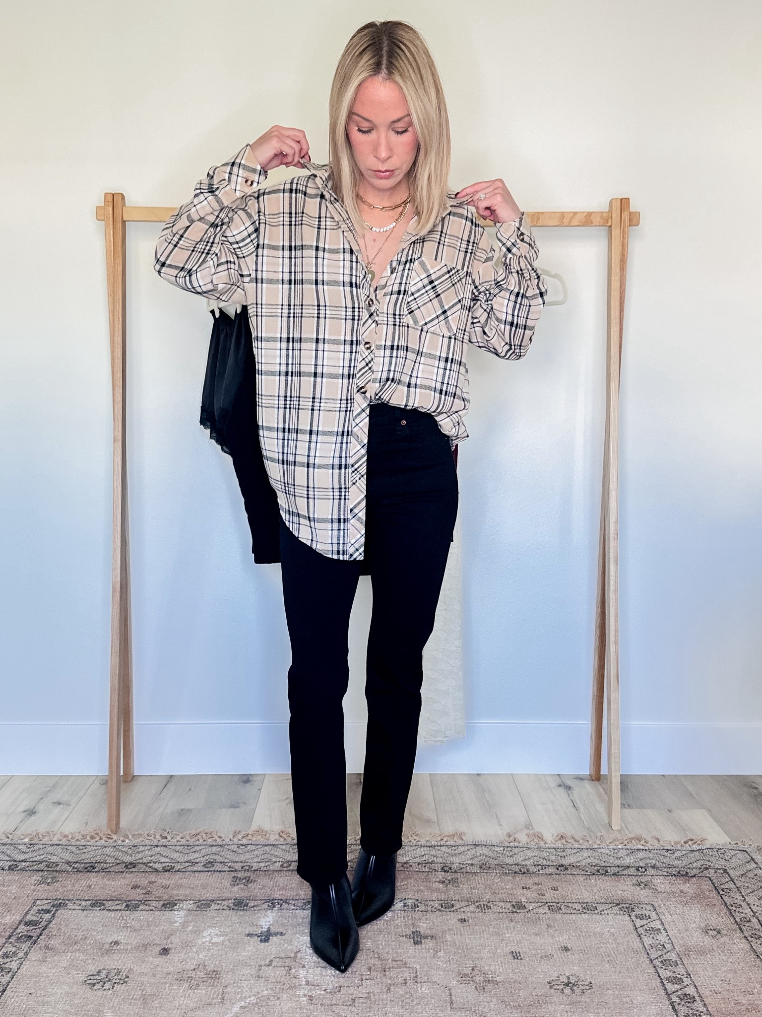 Can you tell yet that I’m obsessed with these Amazon flannels? 🙃

Wearing size M 

#LTKStyleTip #LTKFindsUnder50 #LTKFindsUnder100