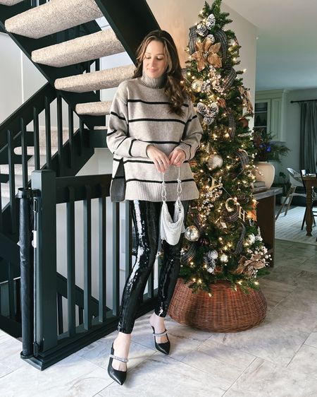 New holiday looks from H&M - comment LINKS for details!

#LTKCyberWeek #LTKSeasonal #LTKHoliday