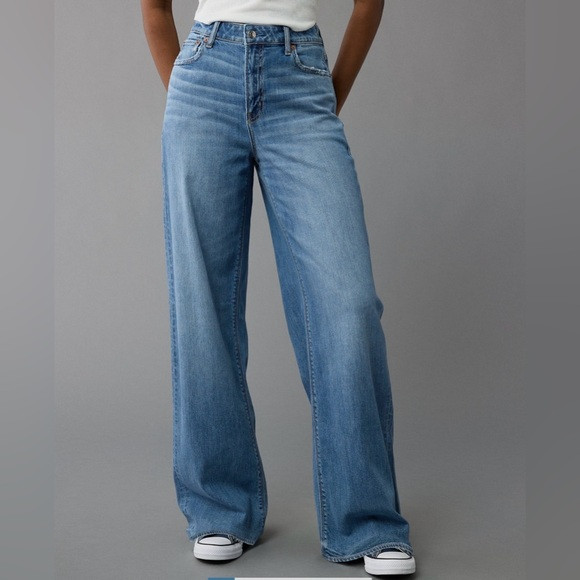 American Eagle Outfitters High-Rise Wide Leg Jeans — Light Blue Wash | Poshmark
