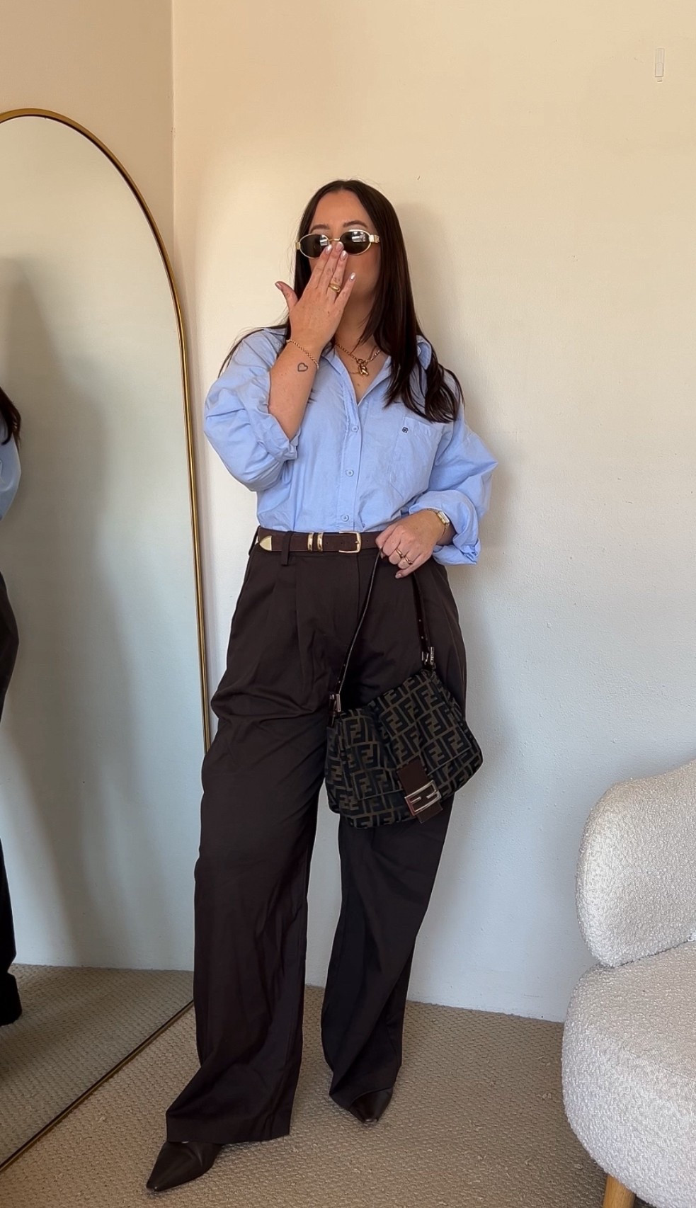 Dissh Rhea blue shirt: size 10 (v oversized)
Dissh chocolate brown pants: size 14
Senso belt
Witchery shoes (old)
Celine sunglasses
Vintage Fendi bag 

#LTKworkwear #LTKaustralia #LTKmidsize