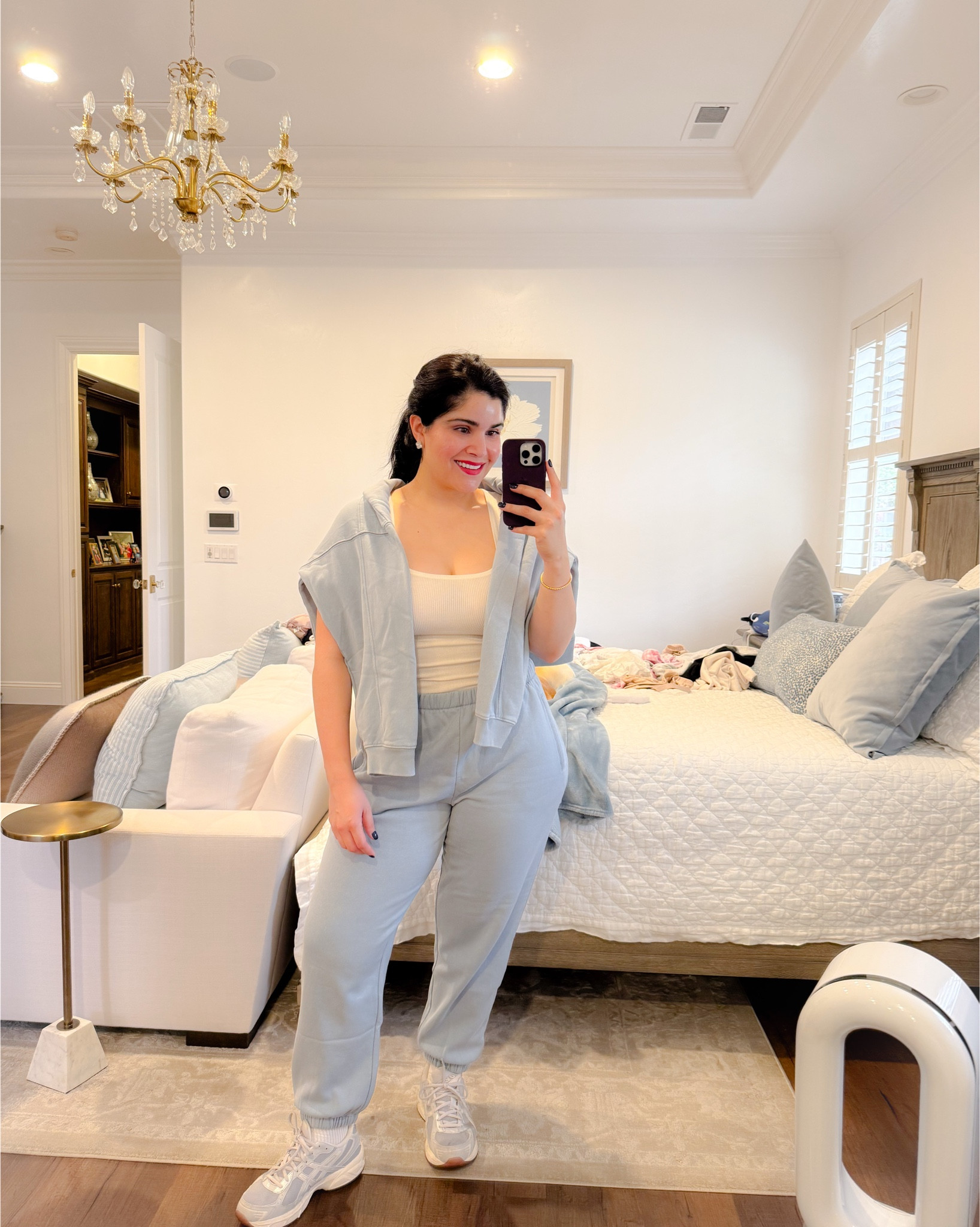My favorite sweats from gap 
Sweatpants 
Sweatpant set 

#LTKGiftGuide #LTKSaleAlert #LTKCyberWeek