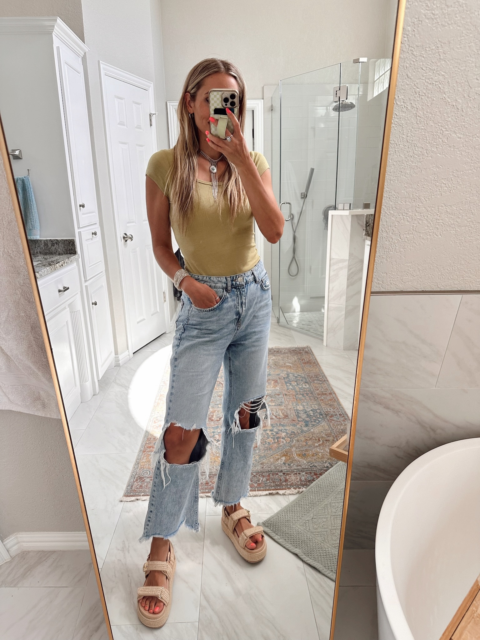 Top: size s // tts

Bottoms: sold out, linked similar! 

Steve Madden platform sandals are viral for a reason— I love how they elevate any outfit. 


#LTKShoeCrush #LTKStyleTip #LTKSaleAlert