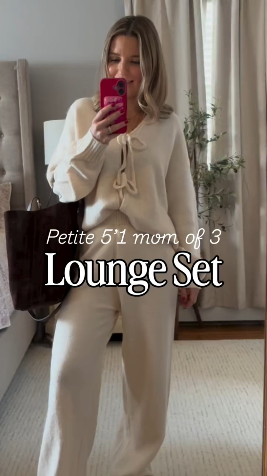 The cutest set ever! It fits soo well! 🤍 

Comment LOUNGE for 🔗! 

#petitestyle #petitelounge #petitewinter ootd #cozy comfy #winterlooks grwm outfitinspo momlife