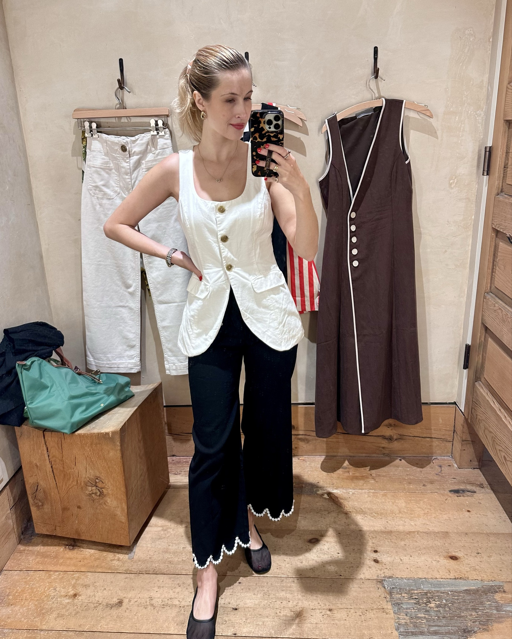 And there’s a matching top

Spring shopping | spring outfit | scallop pants | work wear 

#LTKgrwm #LTKootd #LTKWorkwear