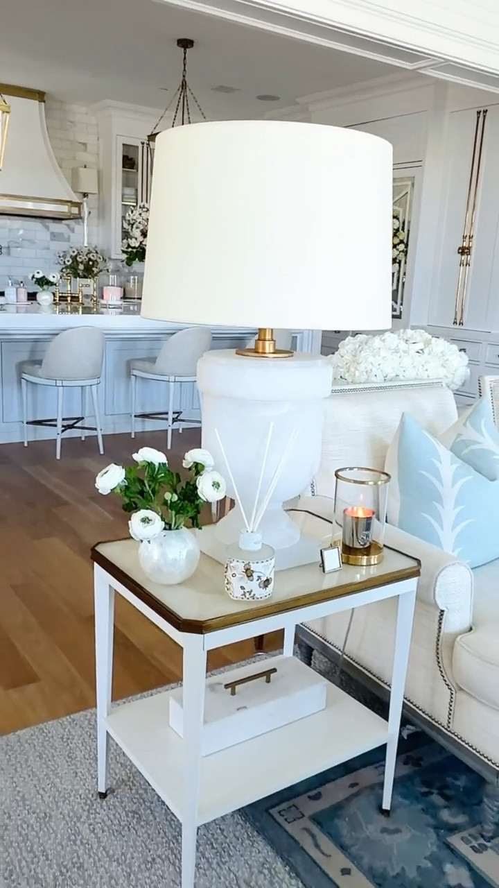 How I decorated this side table in our family room for spring!

#LTKSeasonal #LTKHome #LTKdayinmylife