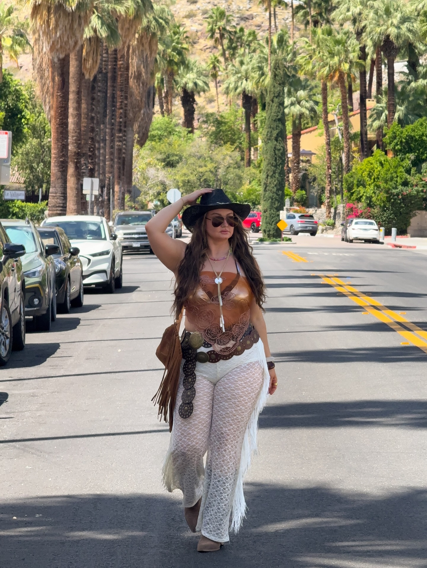 Coachella day 1 !!!!! 💞🦋🌸🤠🌴🫧🍋‍🟩

#midsizefashion #festivalseason #coachella #coachella2026 #coachellaweekend1
