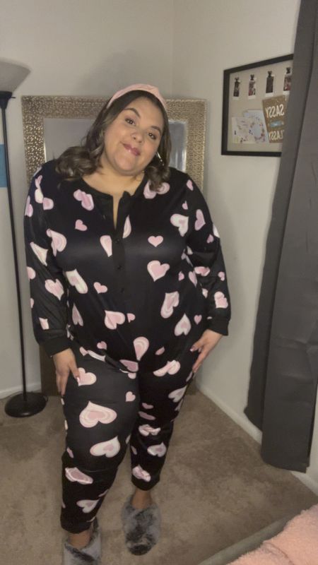 Plus size Galentines PJs from Shein! Under $15 😍

#LTKfindsunder50 #LTKSeasonal #LTKplussize