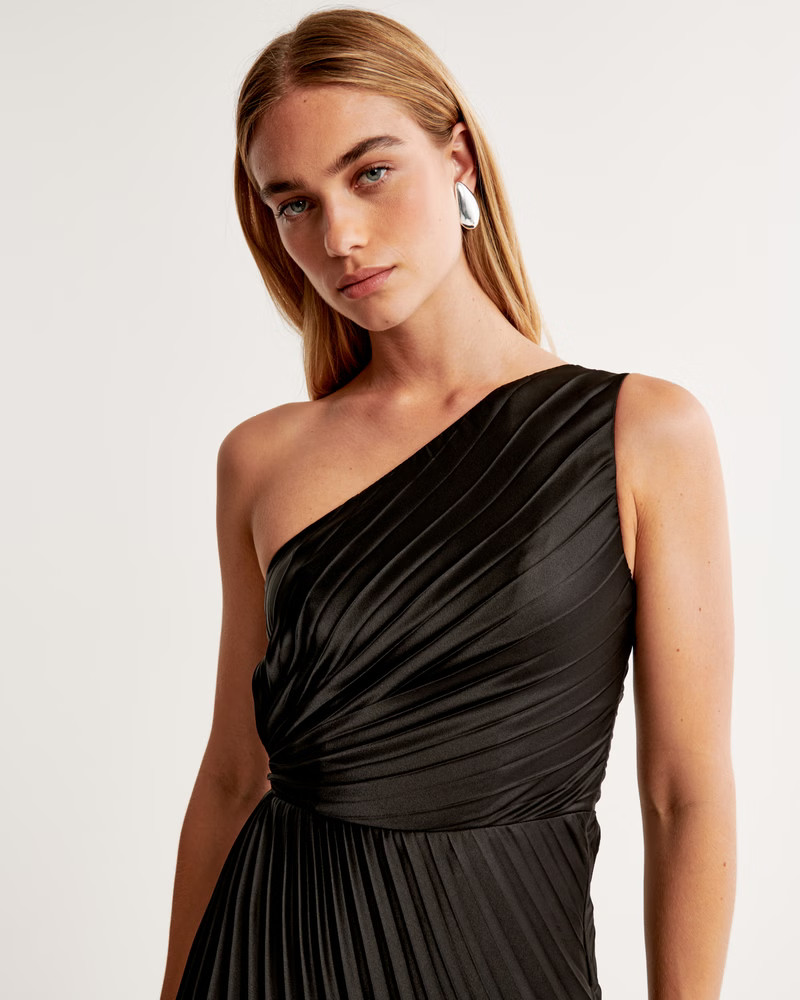 One-Shoulder Pleated Maxi Dress | Abercrombie & Fitch (US)
