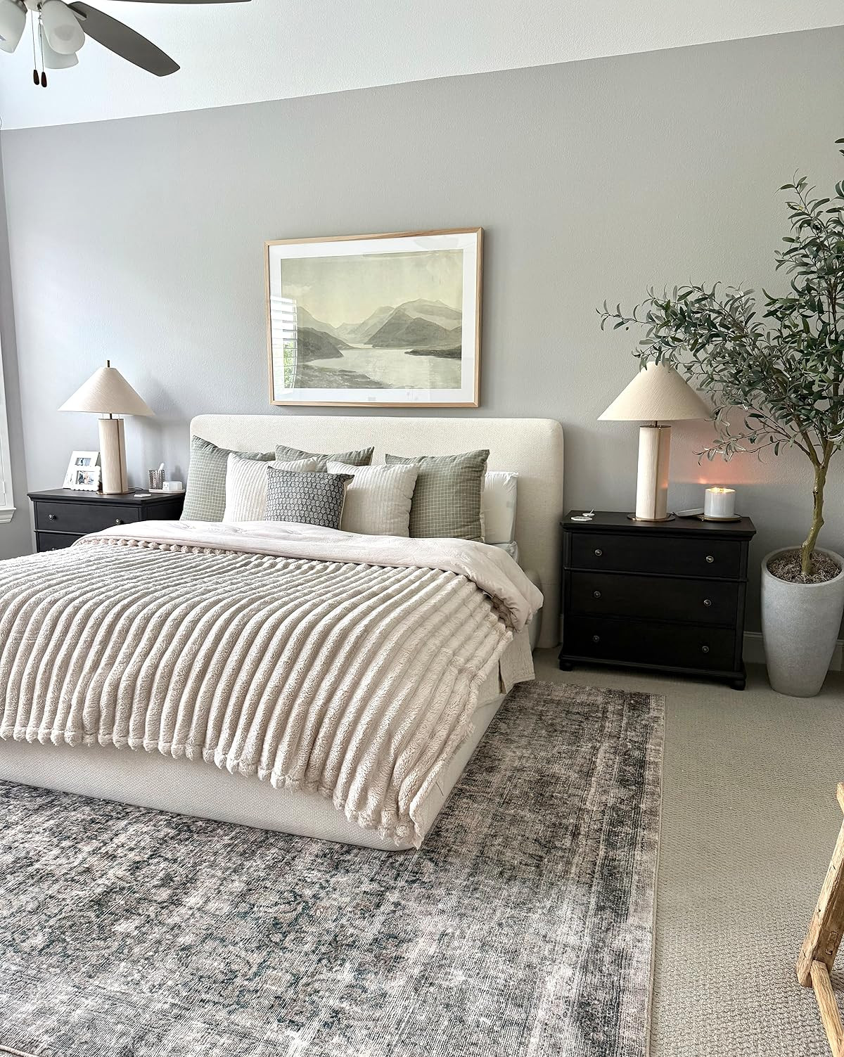 Beautiful neutral home decor for the winter! ❄️ Bonus points for the viral throw blanket that I promise you’ll want every size in! ✨

#amazonfinds #amazonhome #homedecor #neutralhome #throwblanket #viralblanket

 

#LTKFindsUnder100 #LTKHome #LTKSeasonal