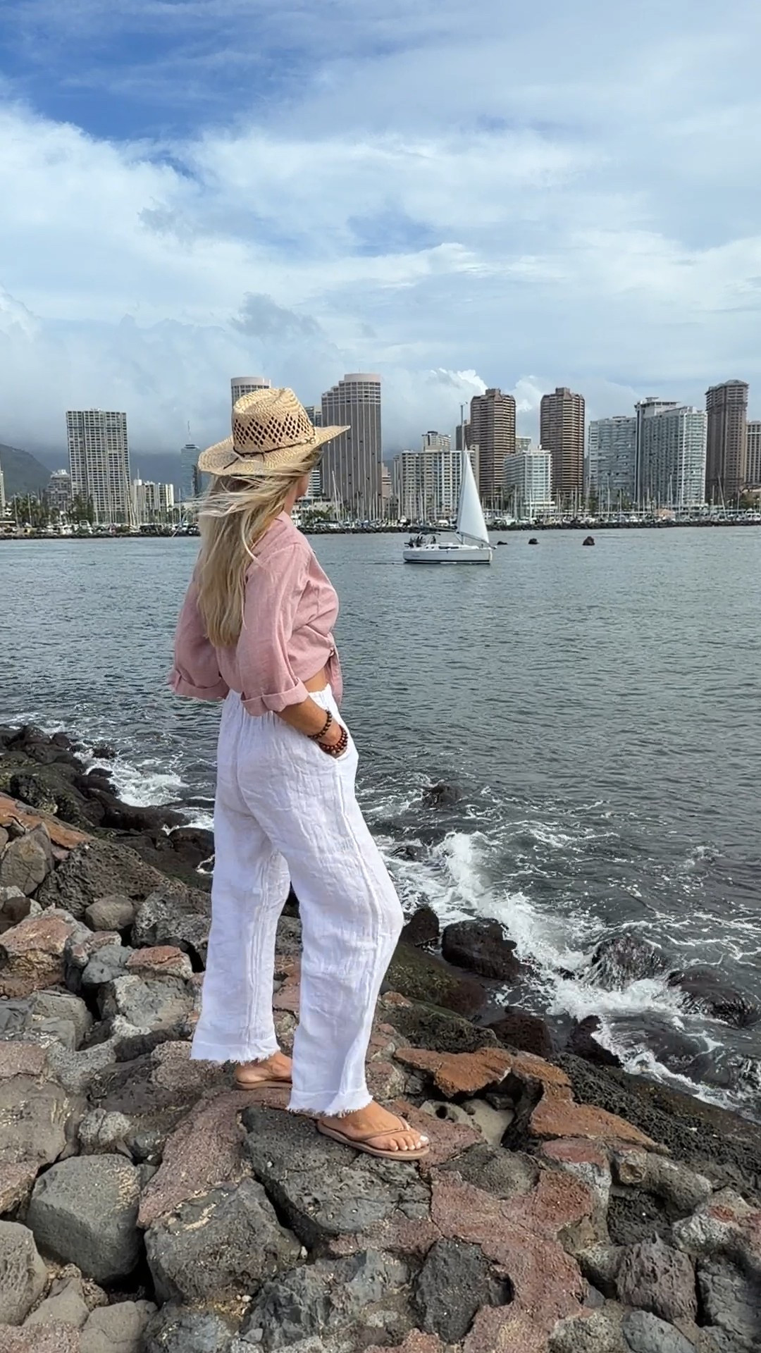 She stood still while the boats chased the horizon ⛵️

#LTKTravel #LTKvlog #LTKActive