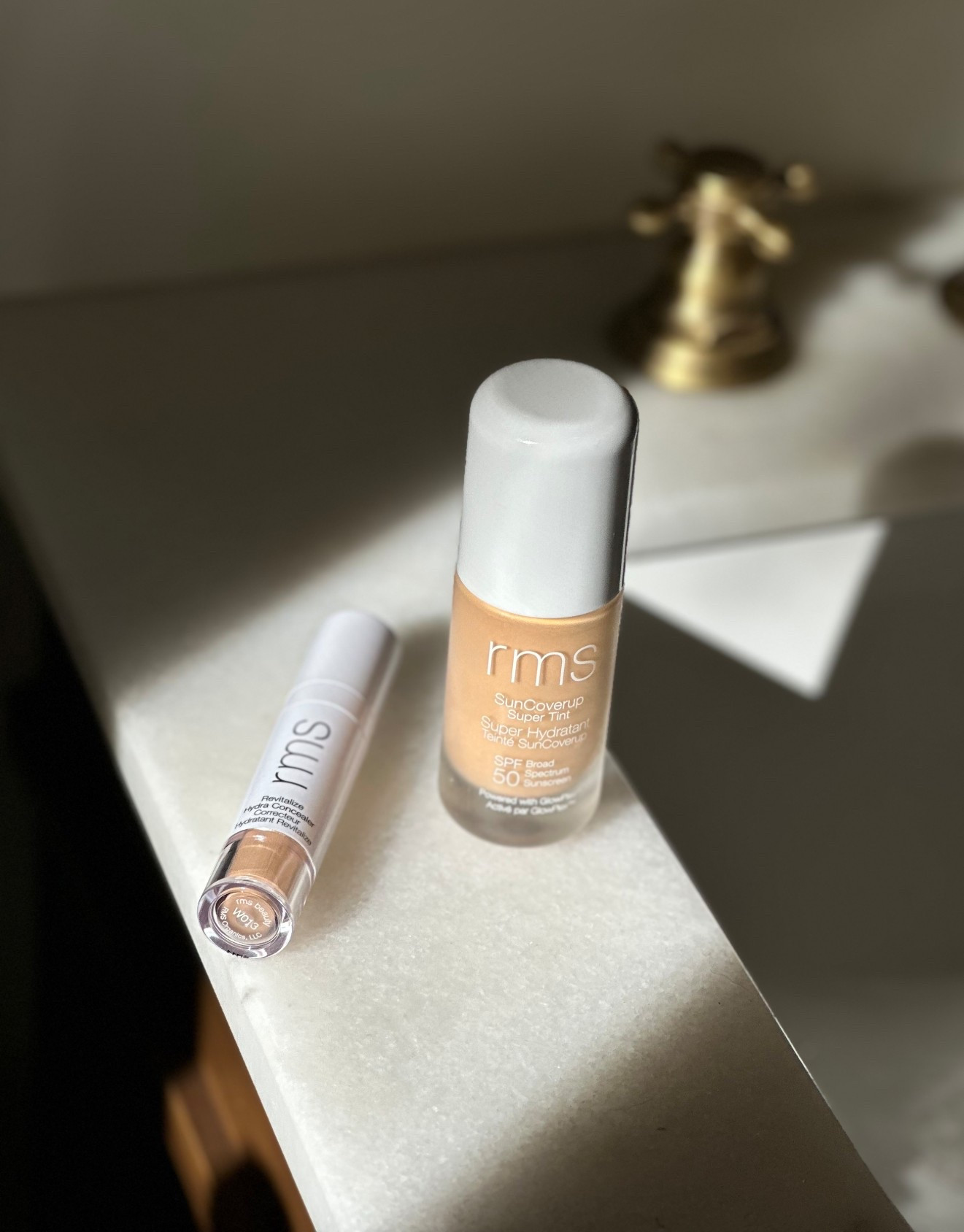 My go-to dynamic duo for an effortlessly natural skin-finish base. @RMS Revitalize Hydra concealer conceals without caking, creasing and has the most beautiful glow. This is a #cleanbeauty routine staple! #RMSBeauty 

#LTKBeauty