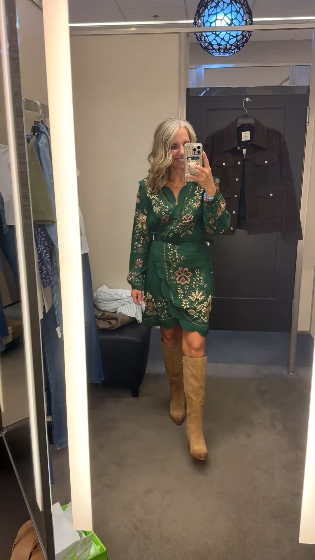 I’m in complete shock this Farm Rio dress is still fully stocked at the Nordstrom Anniversary Sale. Wearing XS/4

#LTKootd #LTKOver40 #LTKSaleAlert