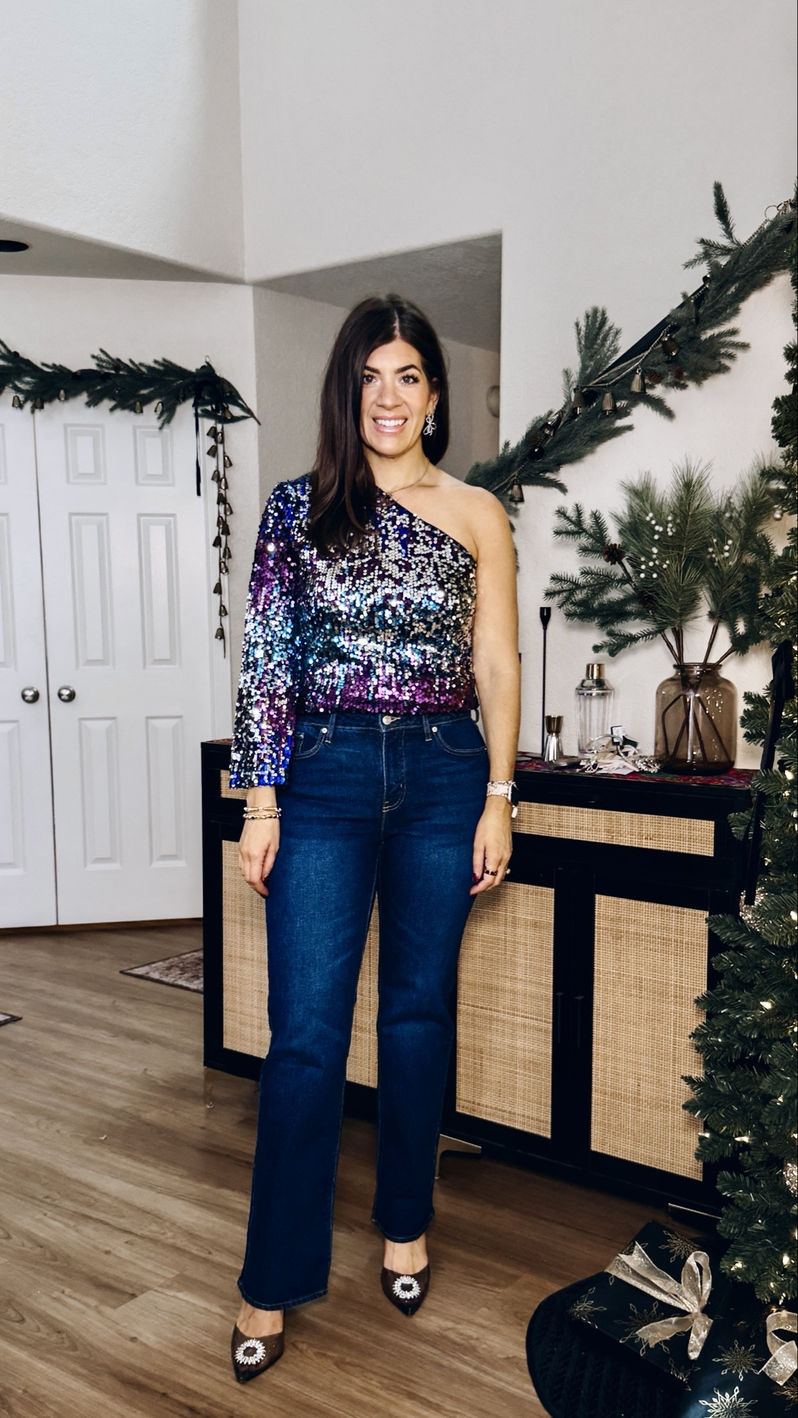 Last minute new years looks
In a medium one shoulder sequin top and 8 jeans 

#LTKMidsize #LTKTall #LTKFindsUnder50