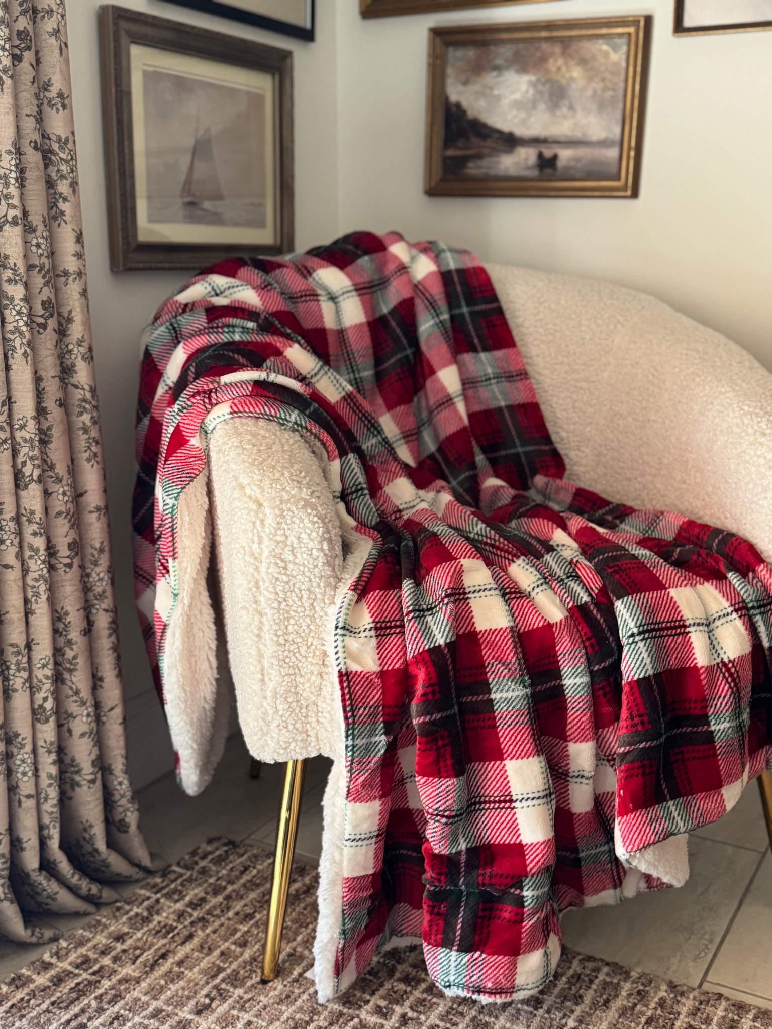 Softest throw blanket 🎄