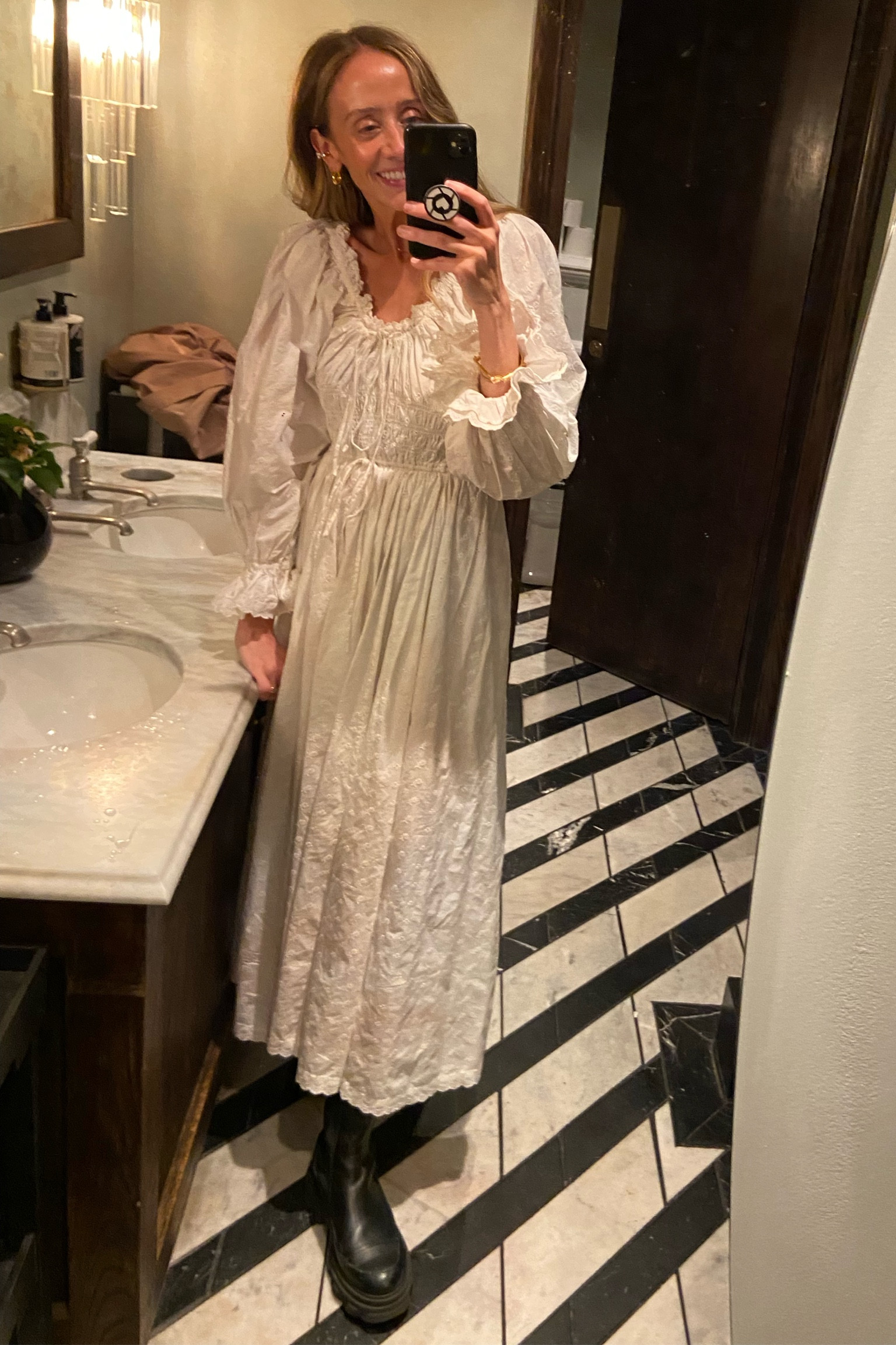 Winter whites!

Boots, Ganni boots, Doen, Doen dress 

#LTKSeasonal #LTKeurope #LTKstyletip