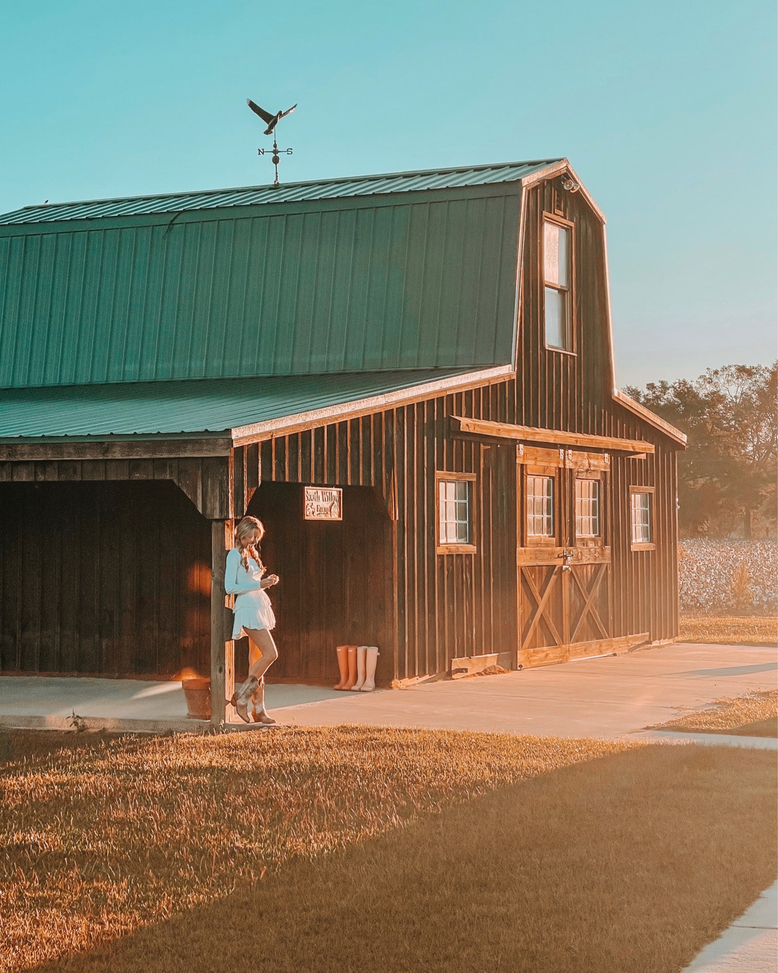 Fall in the South calls for long sleeves and a mini! This is such an easy fall outfit! I attached my white tee, LoveShackFancy ruffle mini skirt (shown in size p for petite & it’s a bit shorter than the xs; I’m 5’4), my Justin boots (I’ve had these for about two years and they are awesome), pink Hunter boots, & some other cute fall boot options.🍁
#ltktravel
#ltkshoecrush


#LTKU #LTKstyletip #LTKSeasonal