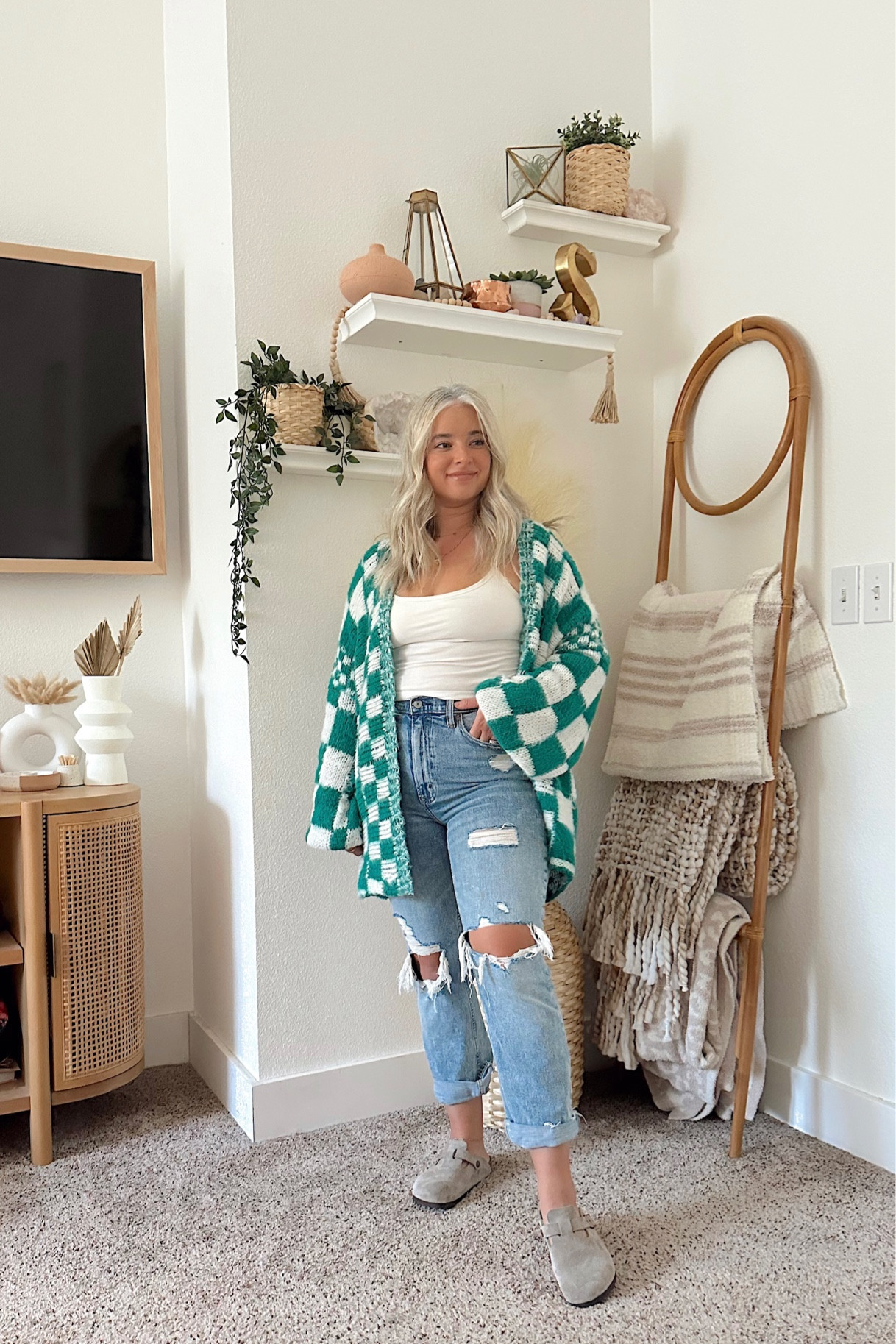 Green Checker chunky knit cardigan, Birkenstock clogs, Amazon crop tank. ✌🏼💚 

#LTKfindsunder50 #LTKstyletip #LTKSeasonal