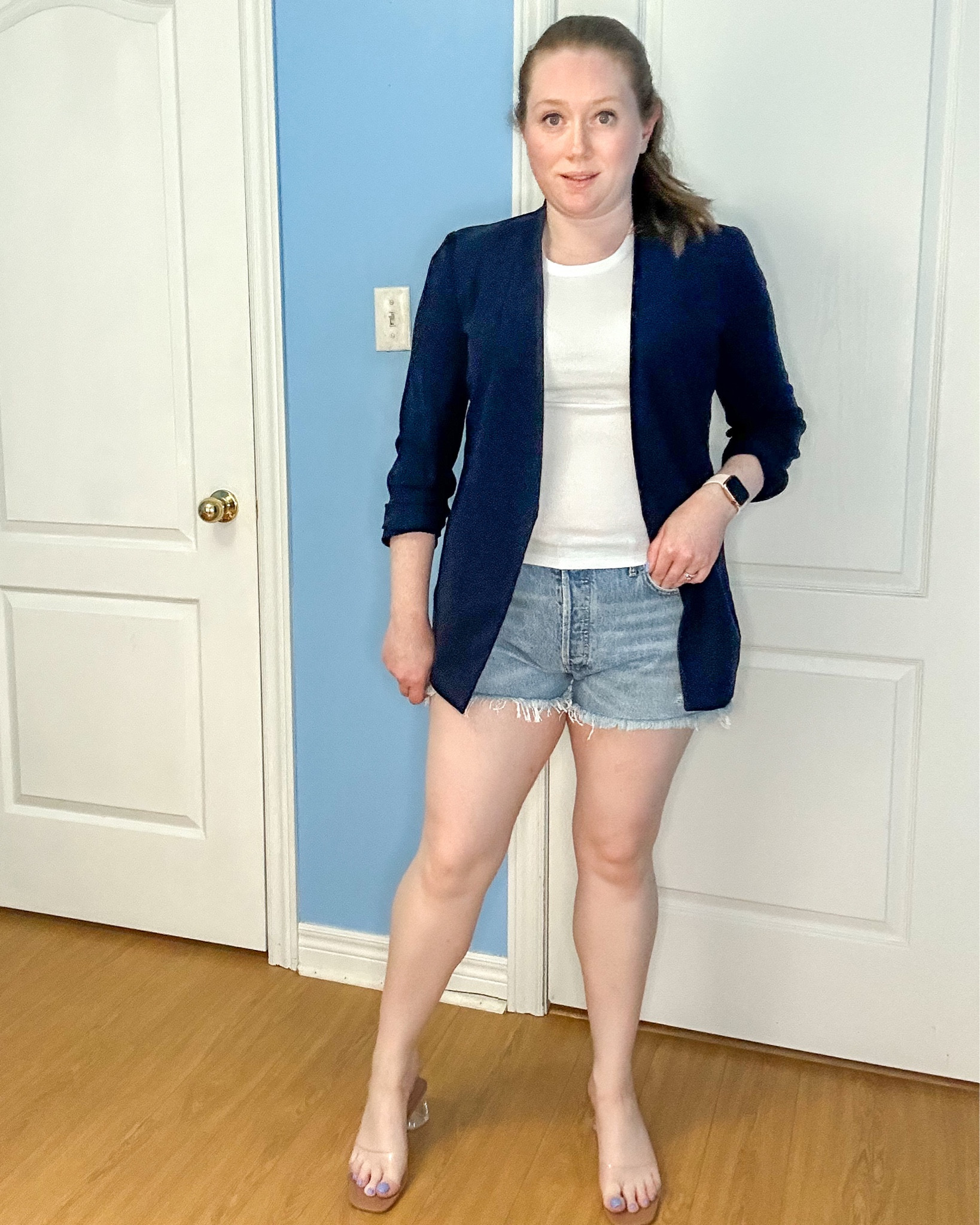 Summer Date Night

Here is a simple Summer Date Night look. Pair a navy blazer, a white t-shirt, Agolde Parker shorts and vinyl heel sandals to complete this look. Add a clutch to elevate this outfit

Date Night Outfit | Summer Outfit | Agolde | Nordstrom | Vinyl Heel Sandals | Agolde Parker Shorts

#LTKshoecrush #LTKstyletip