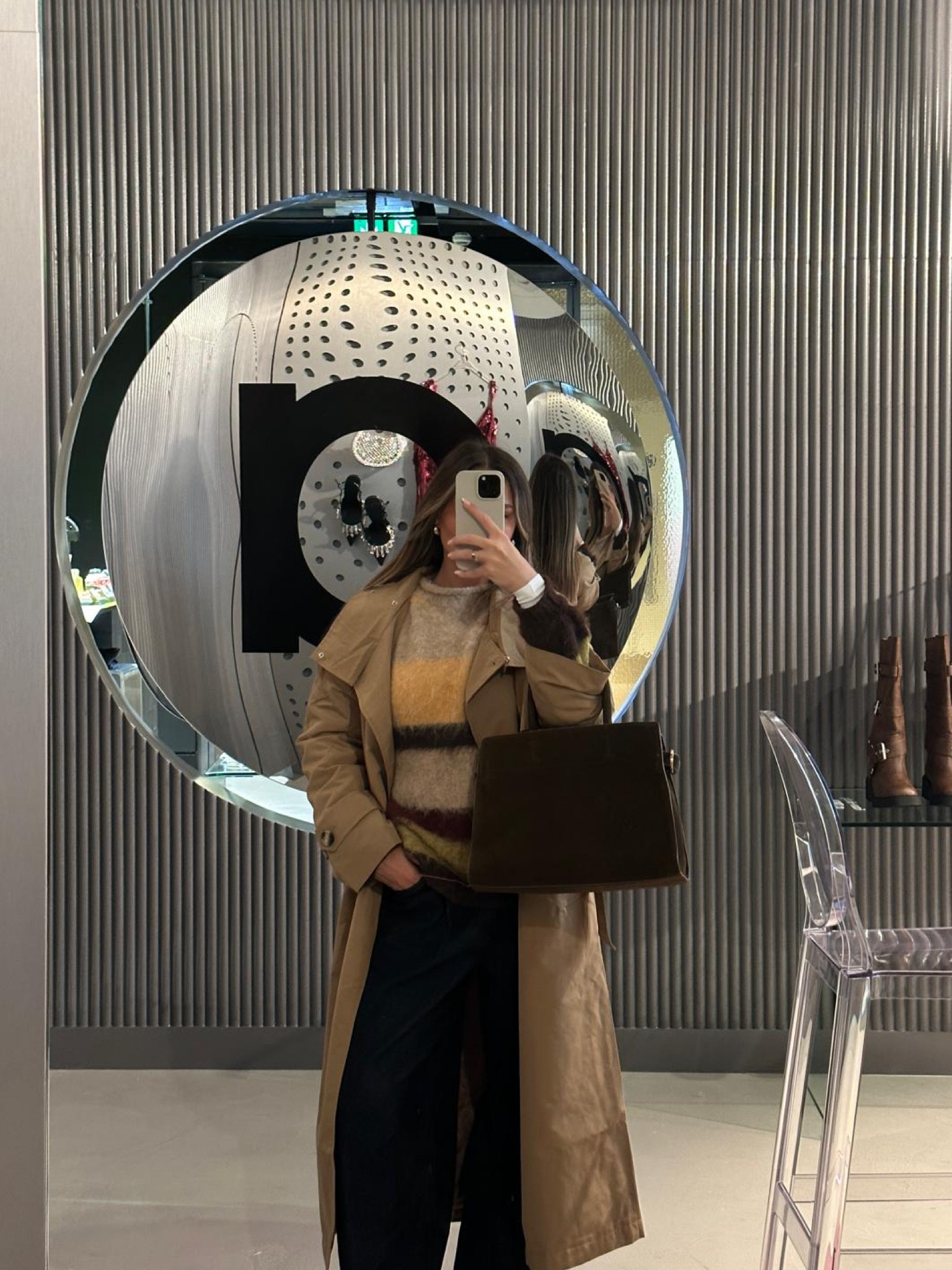 Stripes all this autumn 💛🍁

ASOS design fluffy striped baggy jumper
Beige trench coat
Dark blue indigo barrel jeans

#LTKautumn #LTKuk