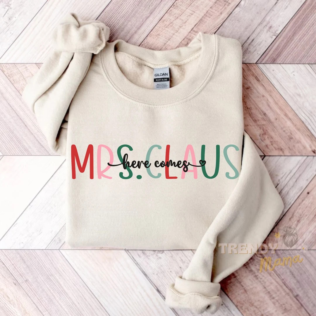 Here Comes Mrs. Claus Retro Christmas Sweatshirt for Mom Santa Clause Pink Christmas Mrs. Claus F... | Etsy (US)