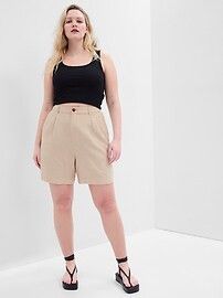 5" High Rise Pleated Linen Shorts with Washwell | Gap Factory