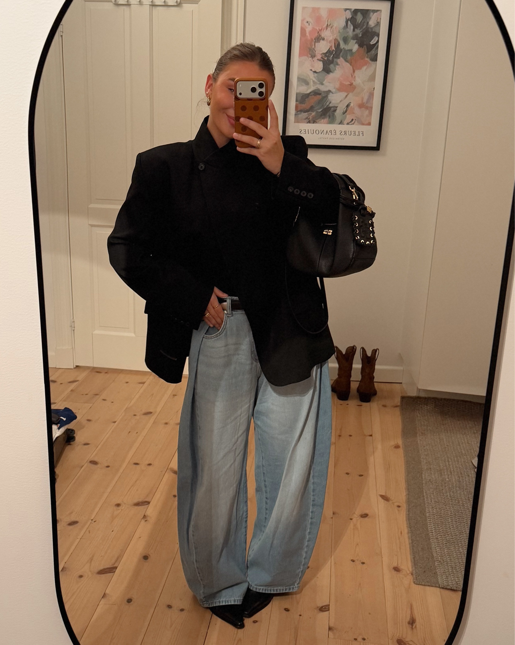 SWIPE FOR THE PANTS!