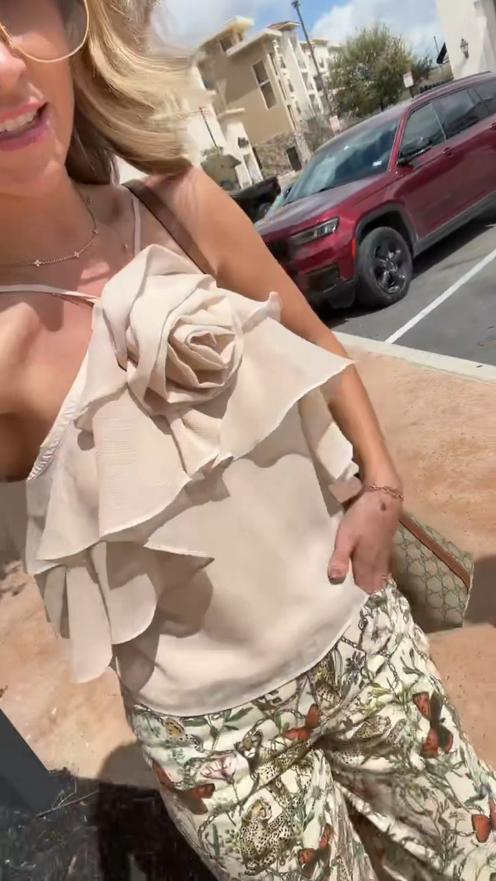 Here’s my outfit today from @Macys such a fun spring outfit! 
Avec Les Filles belted jeans size 25
Avec Les Filles top size small


#LTKootd #LTKOver40 #LTKPetite