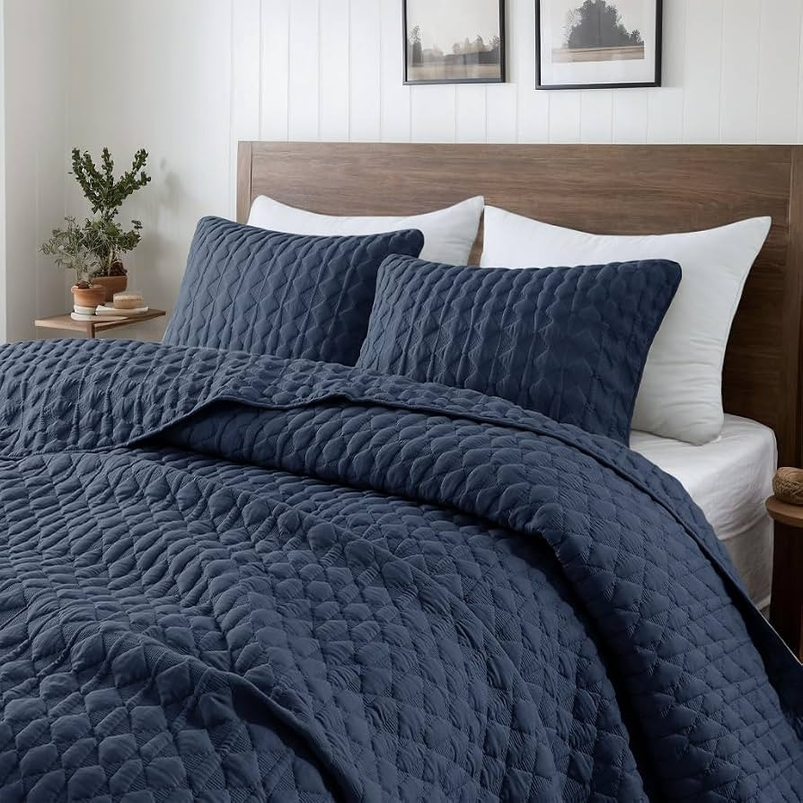 WDCOZY Navy Blue Quilt Twin Size Bedding Sets with 1 Pillow Sham, Lightweight Soft Bedspread Cove... | Amazon (US)