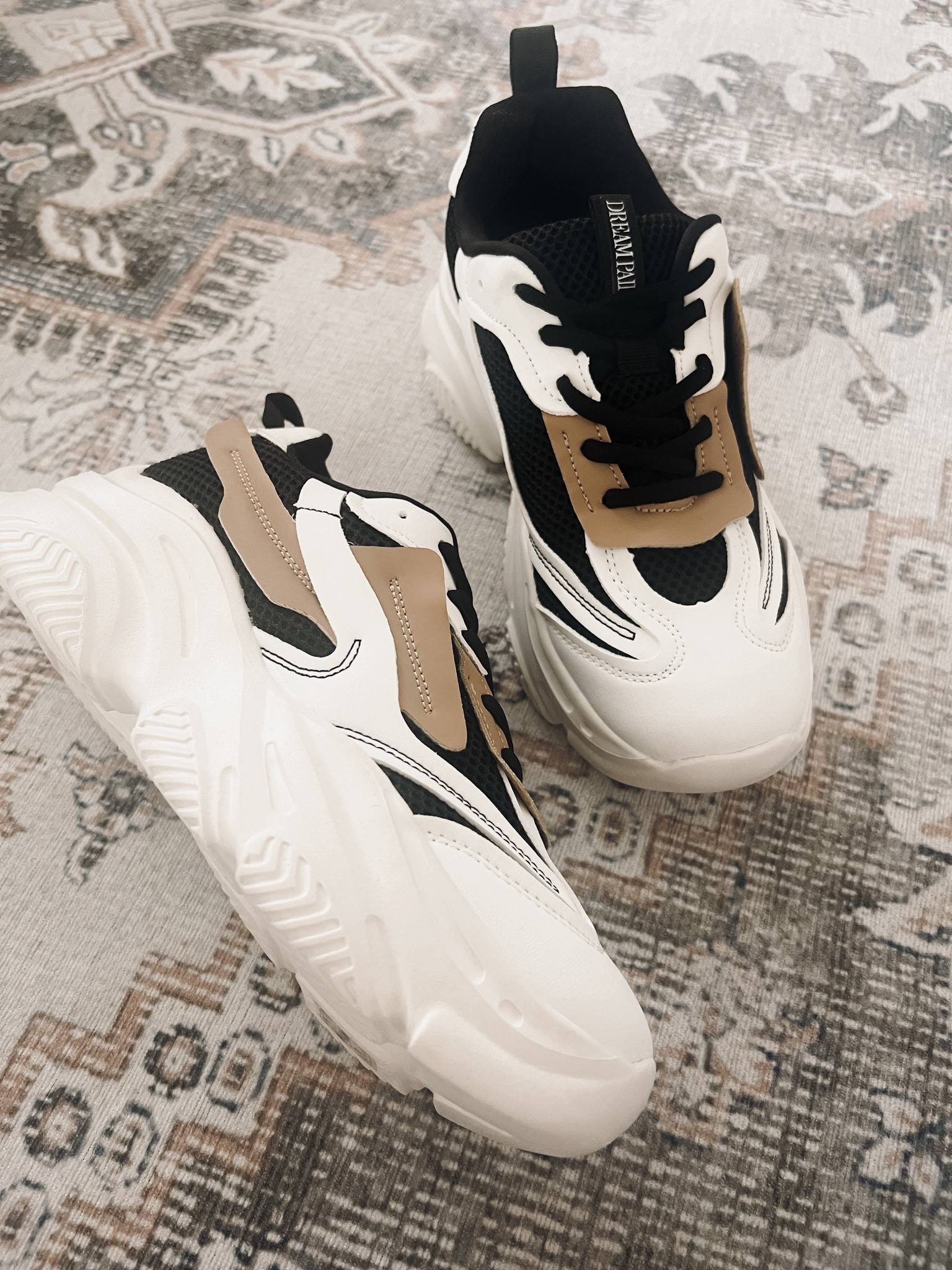 Follow my shop @Alexiahopemosswoods on the @shop.LTK app to shop this post and get my exclusive app-only content!

#liketkit #LTKFindsUnder100 #LTKFindsUnder50 #LTKShoeCrush
@shop.ltk
https://liketk.it/4GYhh