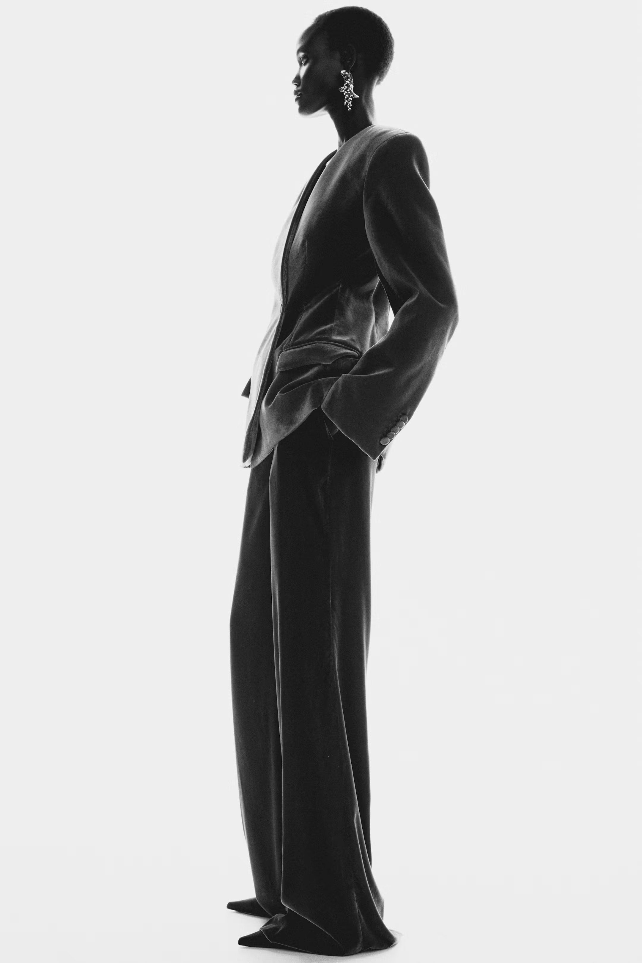 Bootcut velvet trousers - Dark khaki green - Ladies | H&M GB | H&M (UK, MY, IN, SG, PH, TW, HK)