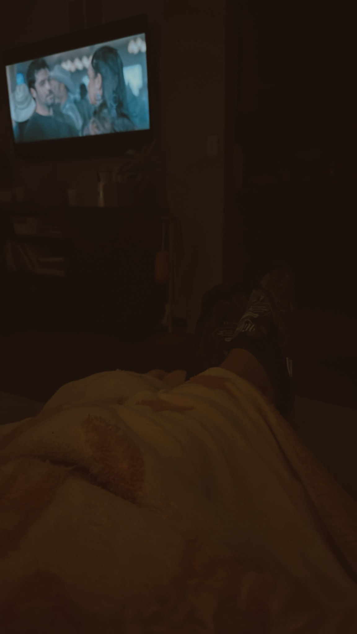 ice slippers | pregnancy must haves | pregnant | slippers | postpartum 


#LTKFindsUnder50 #LTKActive #LTKBump