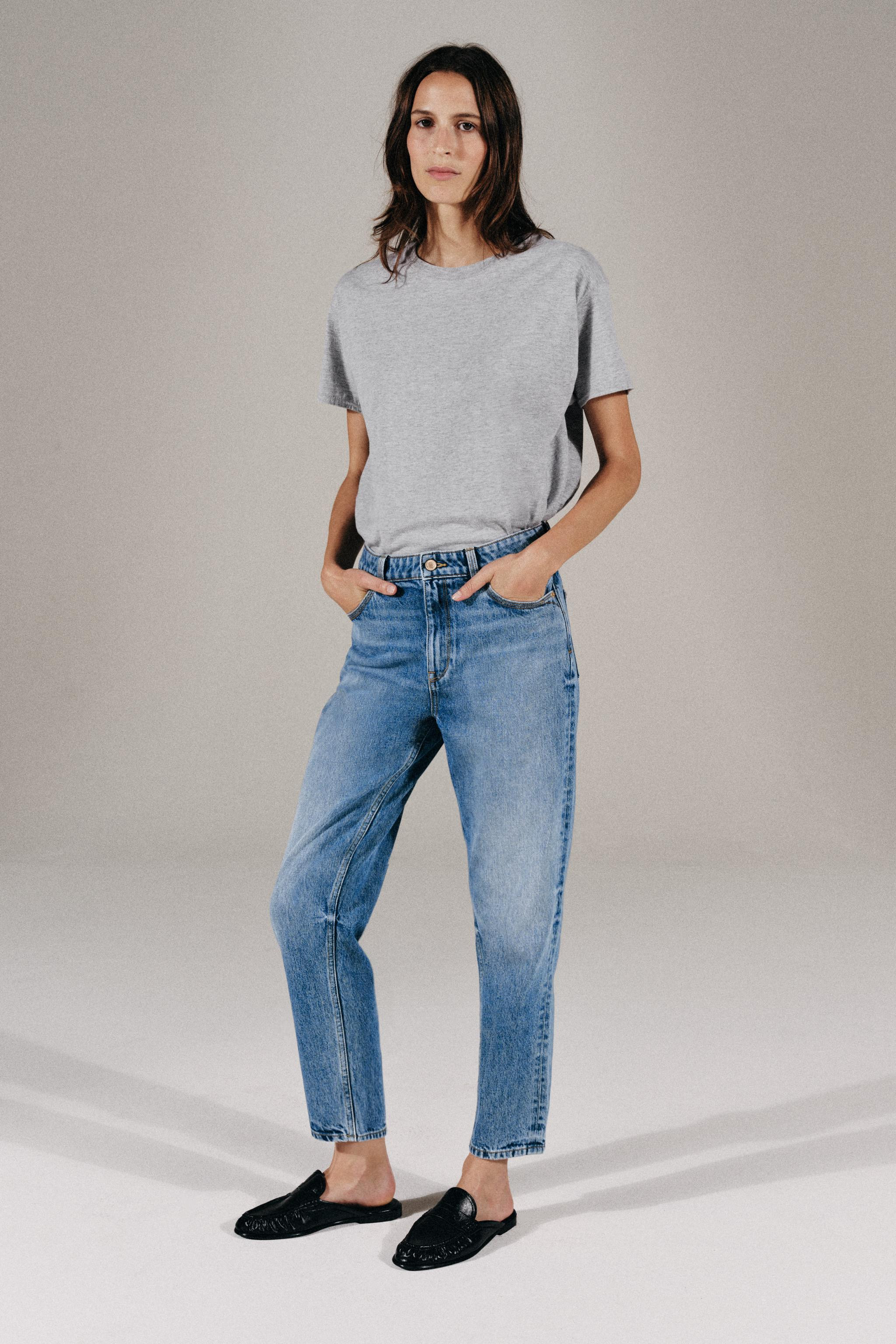 HIGH RISE - MOM LEG - ANKLE LENGTH - RIGIDHigh-waisted jeans with five pockets. Front zip and but... | Zara US