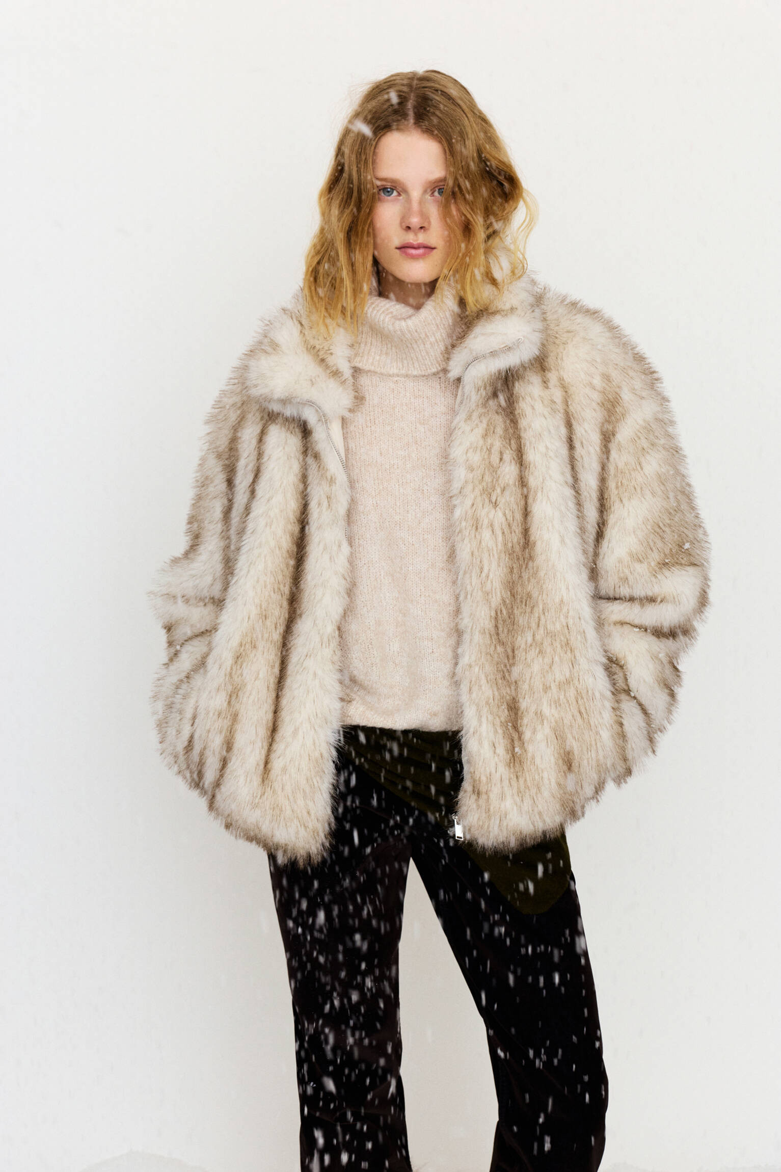 Faux fur jacket with zipper - pull&bear | PULL and BEAR UK
