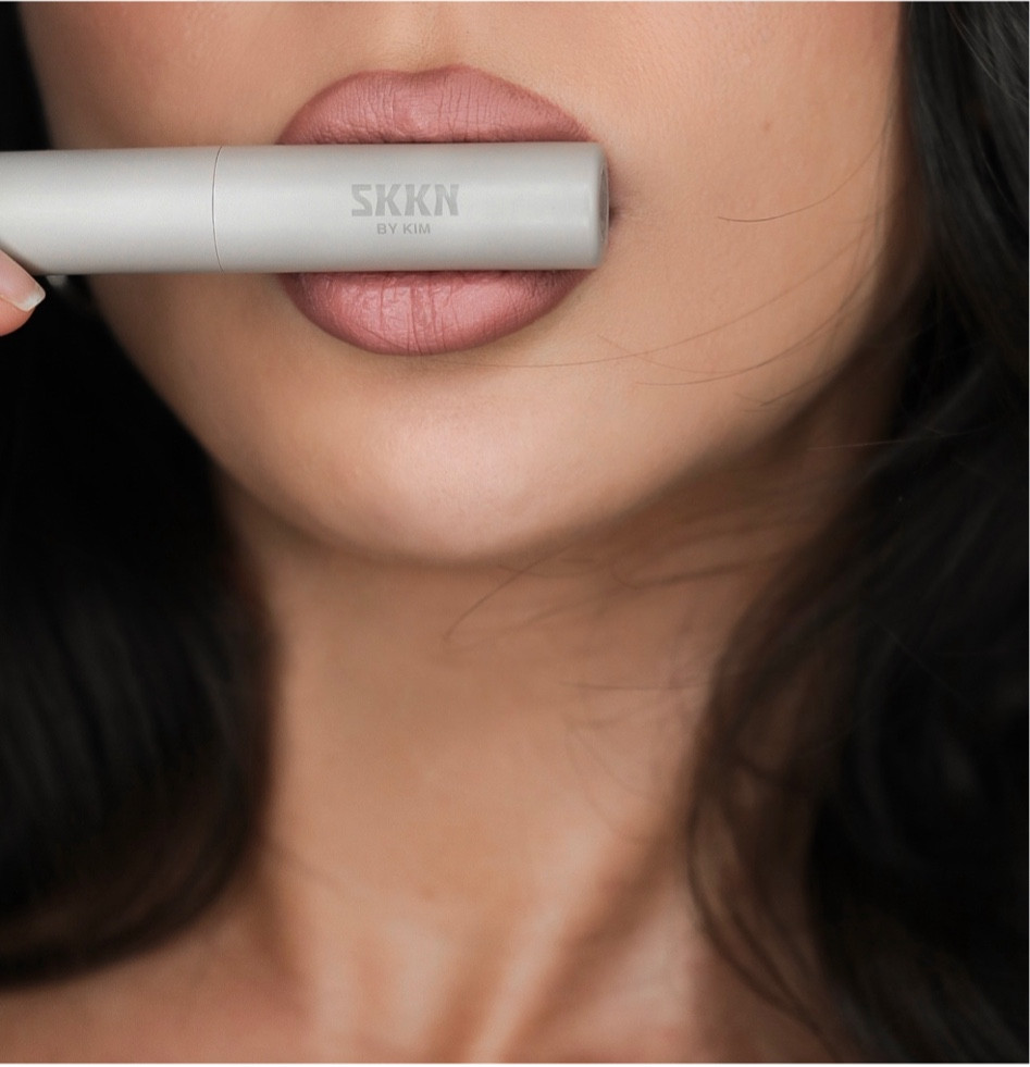 SKKN by Kim lip liner ’nude 06’ & lipstick ’nude 01’ 

Lip product, makeup product, kim kardashian makeup, makeup looks, lip looks

#LTKMostLoved #LTKeurope #LTKbeauty