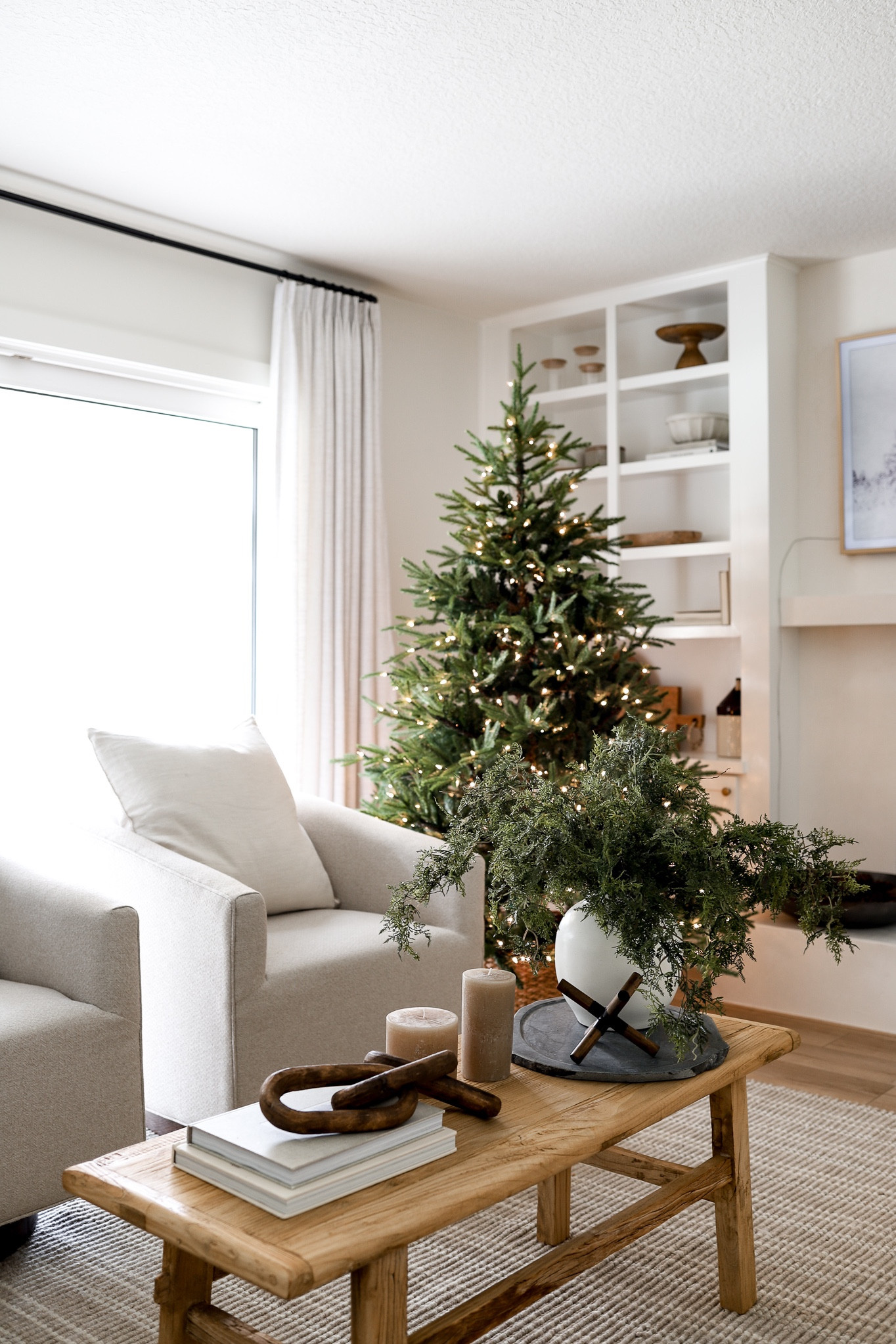 A few of our family room Christmas tree! This is the 6.5’ with 8’ ceilings 

#LTKHoliday #LTKhome #LTKSeasonal