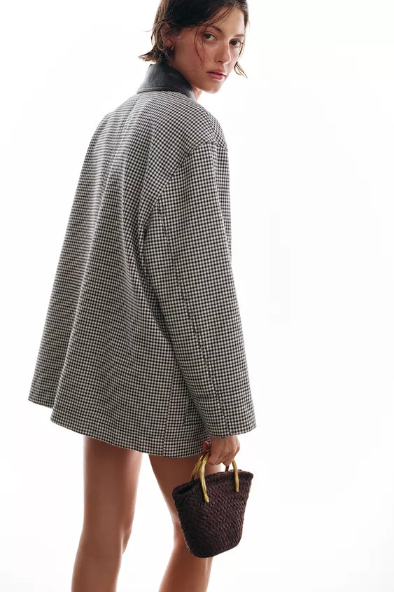 MINI BUCKET BAG WITH METAL HANDLE DETAIL | Zara US