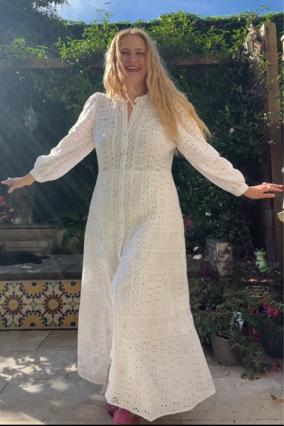 Maxi dress, maxi summer dress, embroidery anglaise, shirt dress, elegant style, chic style, curvy chic

#LTKmidsize #LTKsummer #LTKuk