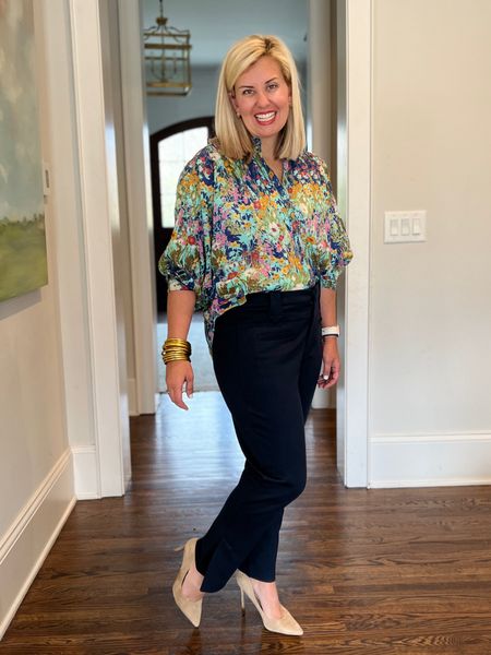 Oh floral fever, I’ve got you… this batwing blouse is all the things! It’s a fav sillouette of mine- had it in pink & white in the fall and will be likely buying a new version as long as they keep making them!

I’m in xS- size down if between

#LTKstyletip #LTKSeasonal #LTKFind