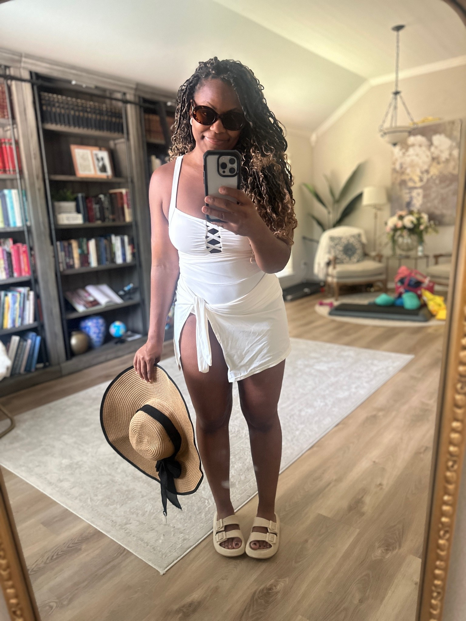 Pool Mom outfit of the day

#LTKootd #LTKmomlife #LTKSwim