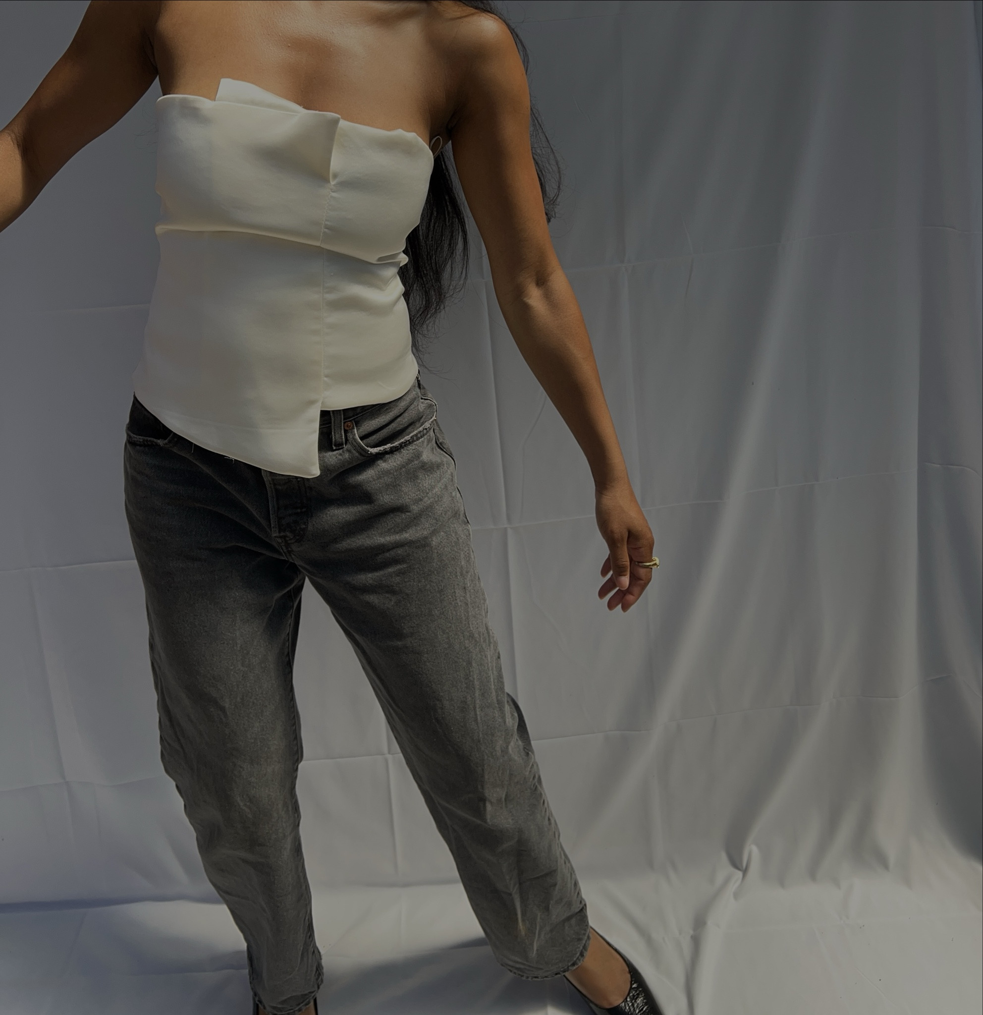 satin top, black Levi’s, black pumps, black bag, black sunglasses.


#LTKStyleTip #LTKShoeCrush