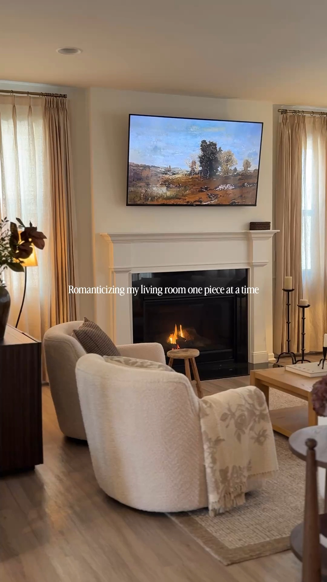 I’m so in my brown era & don’t think I’ll be leaving
I just love the warmth & the contrast & this new Atwood accent table from @joonloloi adds that perfectly   the detail of the legs are gorgeous & add so much visual interest 

