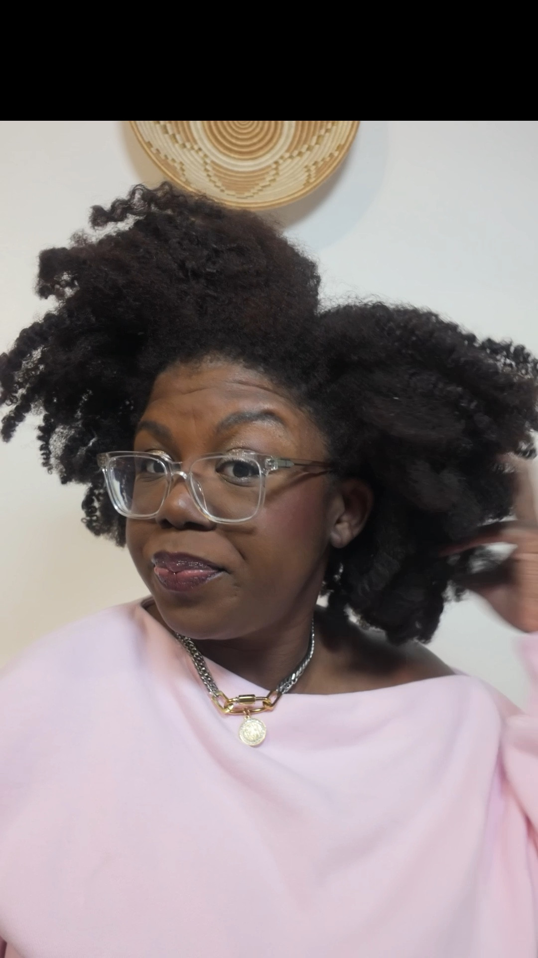 Trying the HUDA BEAUTY Blush Filter Blurring Blushlighters Palette on deeper brown skin. 

This is a great gift for the blush lover in your life!

#LTKBeauty #LTKGiftGuide #LTKFindsUnder50