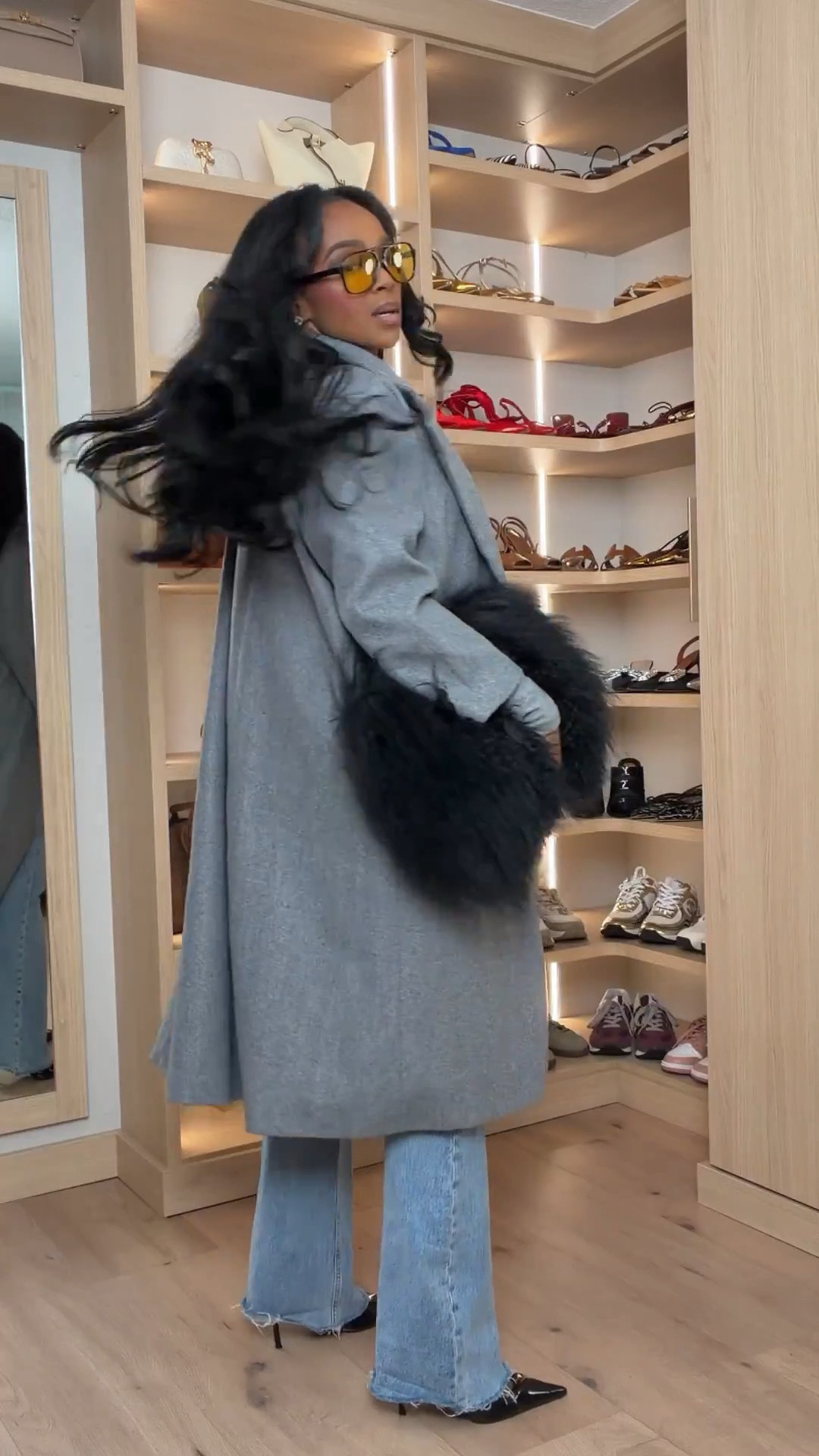 Cool + polished — this @PrettyLittleThing cropped tee with the longline coat and classic denim creates the easiest elevated casual look. The mix of soft grey and clean blue denim feels effortless but still super put-together.

Perfect for school drop-offs, errands, or a comfy everyday outfit.

📏 Sizing: Small (top & coat) | Jeans: 27 Long  
Height — 5’4” | 138 lbs | Bust — 34D | Waist — 27" | Hips — 40"

Shop instantly on the app.

grey casual outfit inspo, longline coat outfit, everyday denim look, effortless fall style

Follow me on Instagram and YouTube @kirasfashionfinds



#LTKootd #LTKgrwm