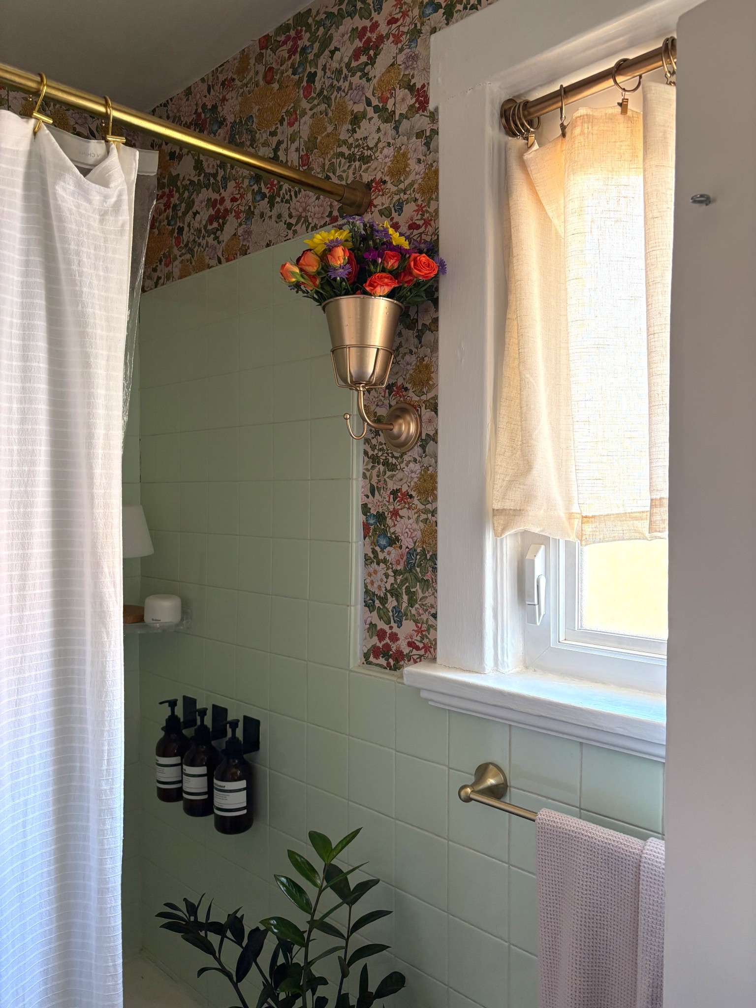 Renter friendly bathroom updates. All from Amazon 

#LTKFindsUnder50 #LTKHome #LTKFindsUnder100