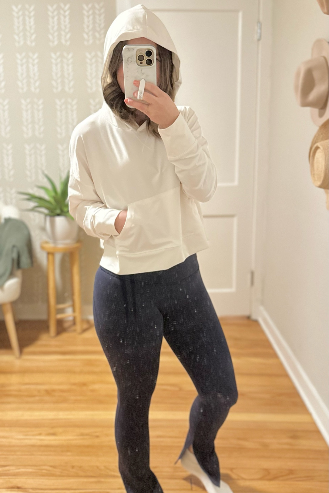 softest lightweight cropped hoodie & perfect mini flare slit pants in the best suck in material TTS

#LTKStyleTip #LTKActive #LTKFitness