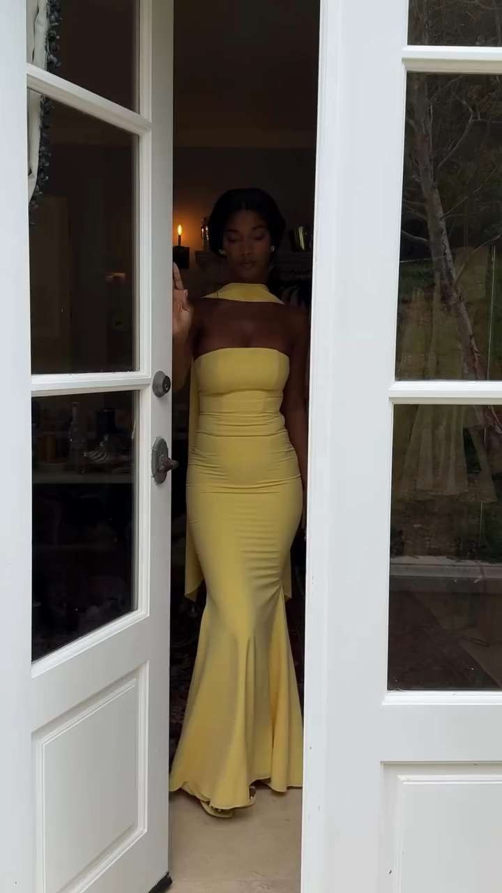 This pale yellow strapless dress is just wow! The fit is so flattering and the color is perfect for spring💛💝. 

Linking similar outfits to recreate the look✨ 

#luxurystyle #chic #fashionInspo #OOTD #dressInspo #chicstyle #beige #yellowdress #fashionfavorites #outfitInspo #maxidress #dress

#LTKStyleTip