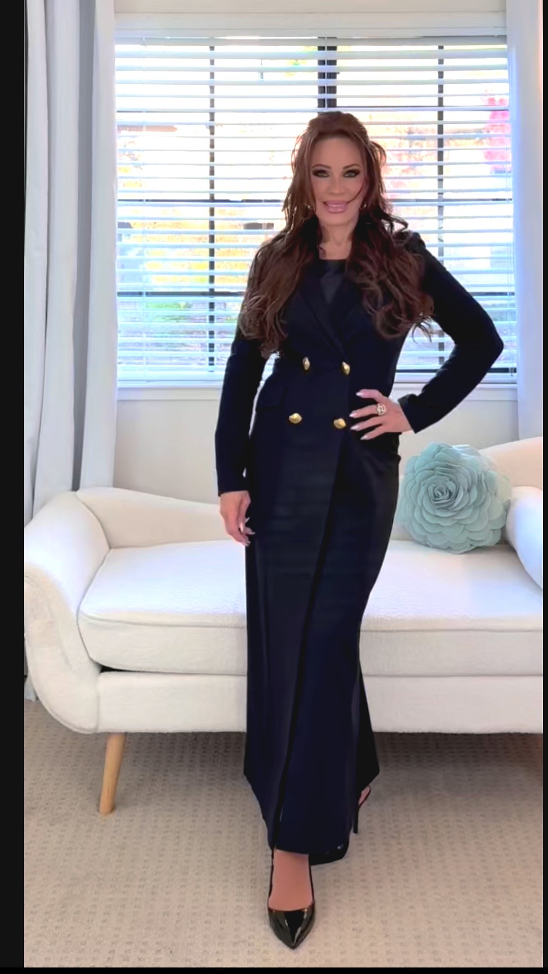 Adding color to your basic black is so easy with the addition of one colorful garment ;
#ootd
#ltkstyle
#holiday-style
#fashion reel
#GRWM
#fashioininspo


#LTKFindsUnder100 #LTKootd #LTKHoliday