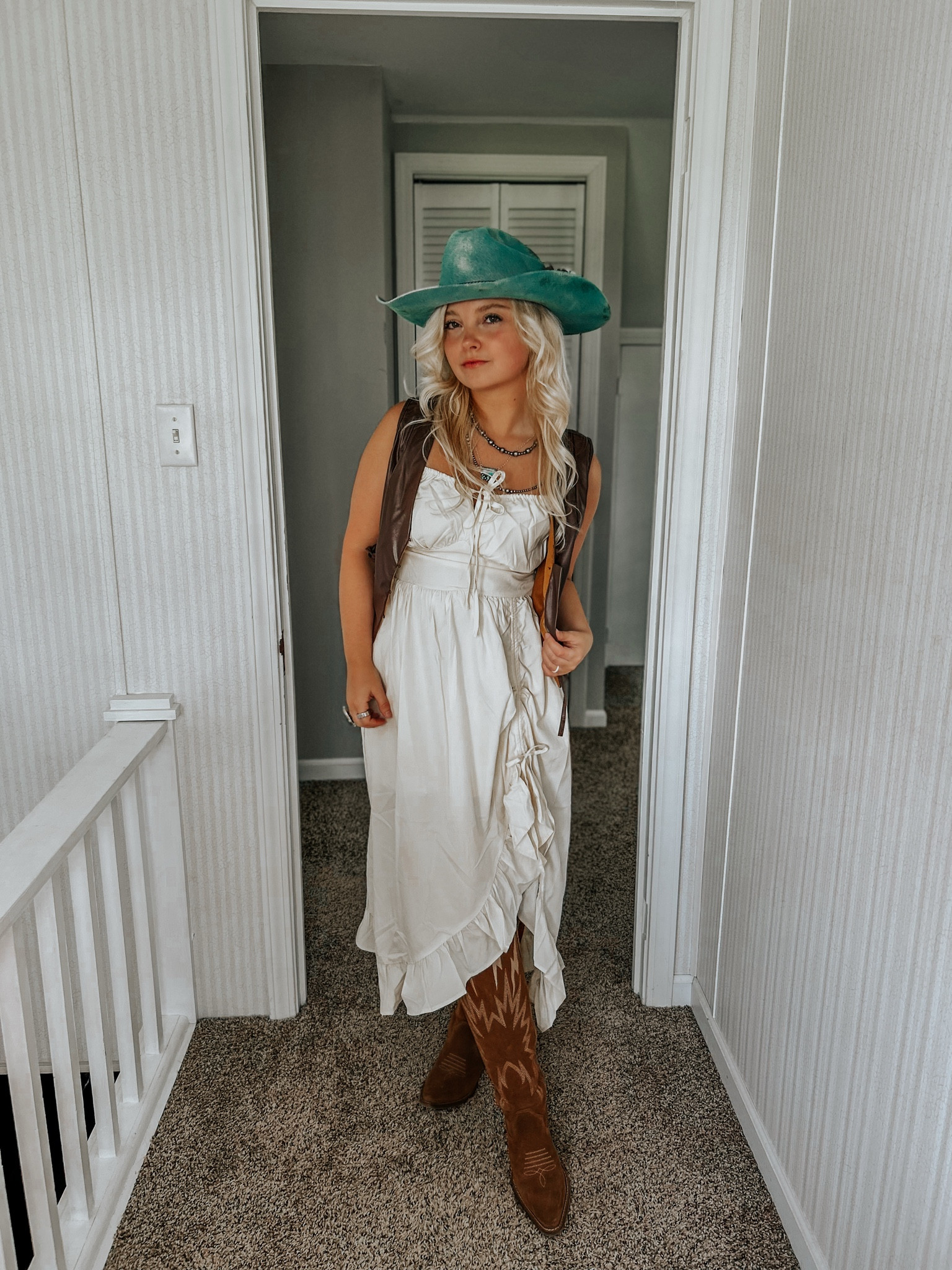 Hat: thekzcollection.com
Custom hat orders: hello@kierstenzile.com

#LTKSeasonal #LTKU #LTKPetite